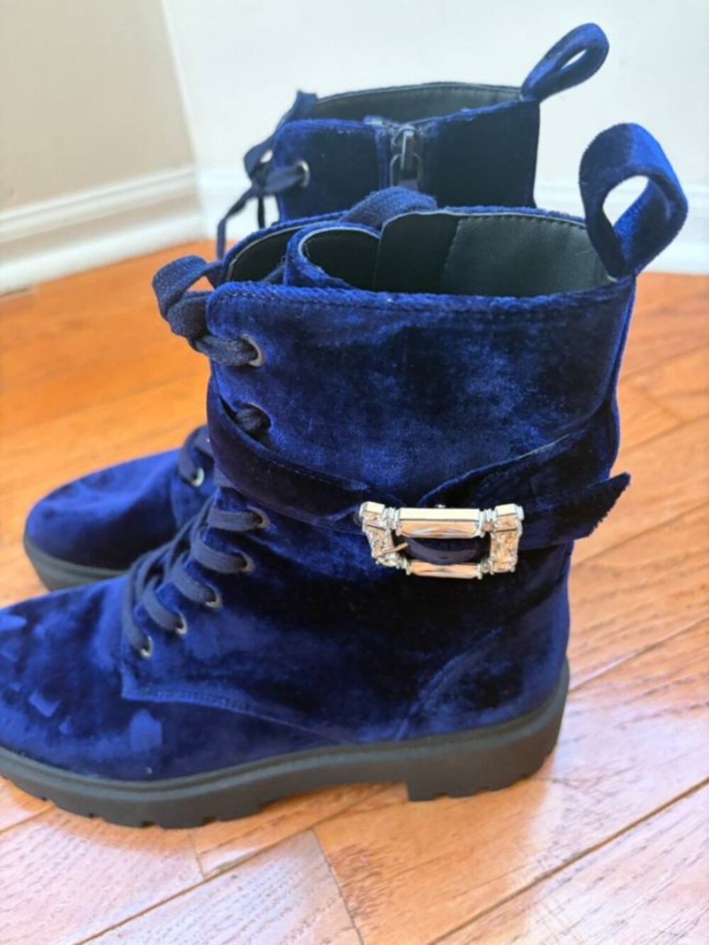 Stuart weitzman navy velvet lace up lug sole boots US 7.5 EU 37.5